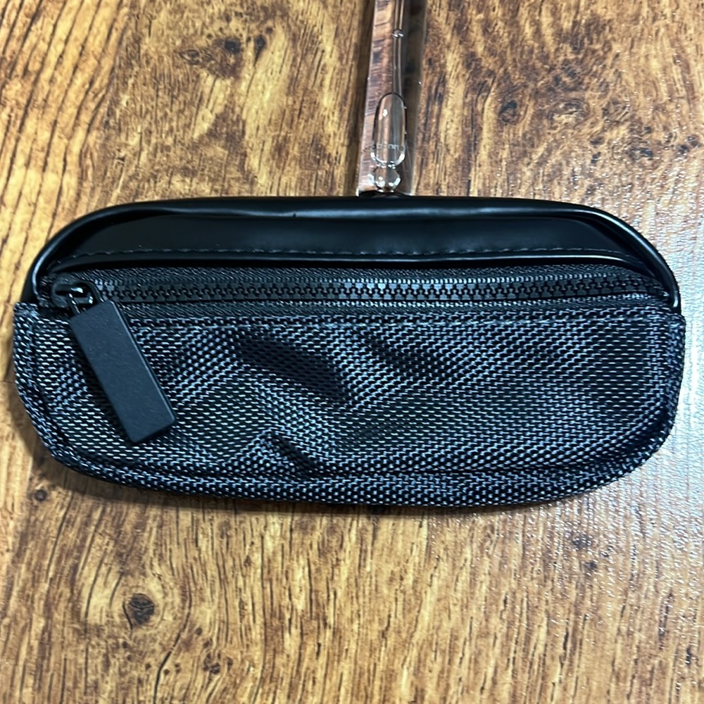 Invictus Travel Set(New) - Picture 5 of 14